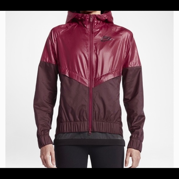 burgundy nike jacket womens